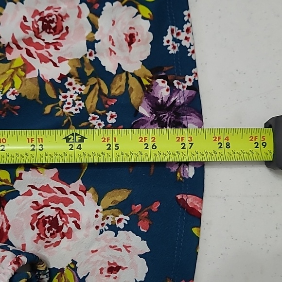 Torrid Floral Cold Shoulder Blouse size 1 (1X 14-16) - Picture 7 of 8